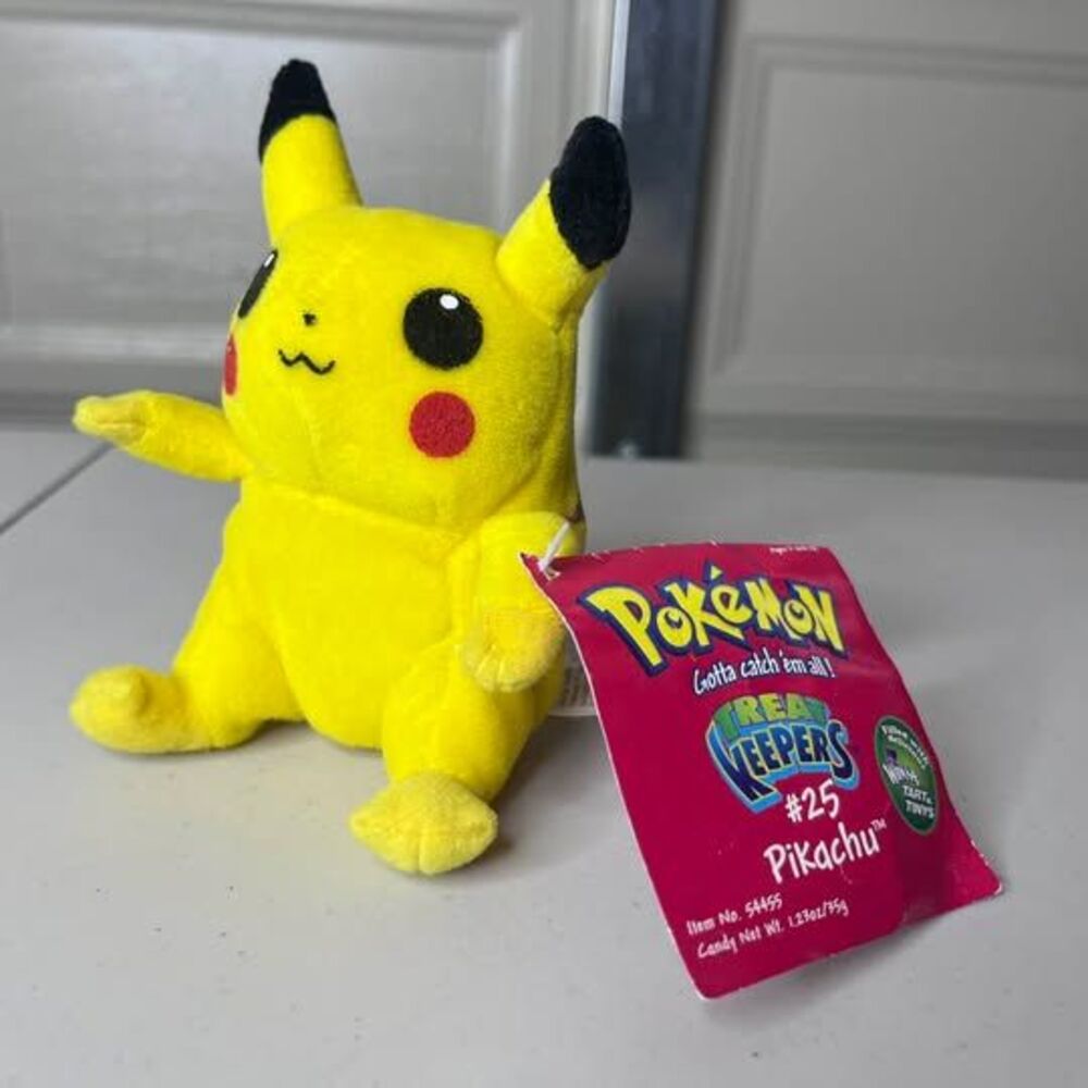 Vintage Pokémon Treat Keepers #25 Pikachu plush NWT new Rare!